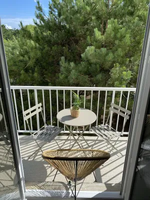 Image of Beautiful 65m2 2-bedroom apartment, 200m from the beach