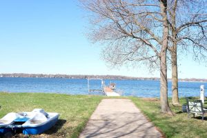 Image of The Boathouse\n4 Bed 2 1\/2 Bath Lake Home