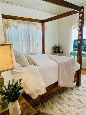 Image of Luxury Spacious Historic Home - College Hill - 2mi. to Downtown