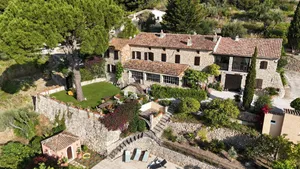 Image of Wonderful mas provençal in Sanary sur mer with south-facing pool.