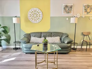 Image of NEW ENTIRE PLACE COZY QUIET 2b2b TOWNHOUSE SP1275