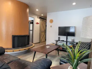 Image of Cozy centrally located two-bedroom home. Pet friendly!