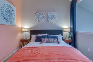 Image of Entire Place✶King Bed✶WiFi✶Full Kitchen✶4K TVs #37