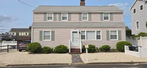 Image of 4th house from the beach!