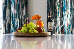 Image of Apartment by Janzen E