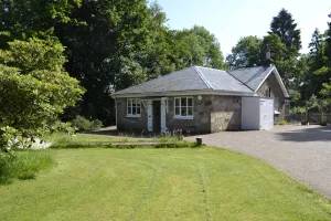 Image of Burnbeag Cottage at Auchendennan - sleeps 7 guests  in 3 bedrooms