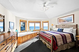 Image of Boutique Luxury On Lake Superior! Stunning Views*Sunrise\/Moon*Waves*Romantic*