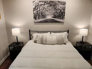 Image of Midtown Near John Knox-Luxe Beds-Walk to Lake Ella
