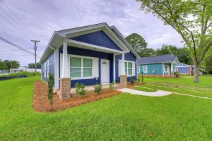 Image of Cayce Sister Houses-Sleeps 14