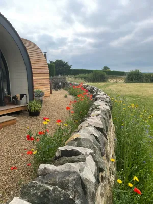 Image of Oak Tree Retreat - sleeps 2 guests  in 1 bedroom