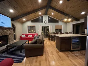 Image of Cozy 7 Bedroom Chalet with Beach Access  ~ Lots Of Outdoor Entertainment!