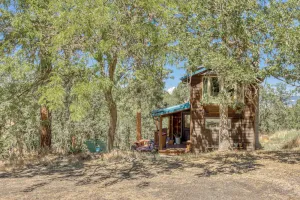 Image of Cozy Cabin \"Hygge\" Getaway- Explore the Gorge