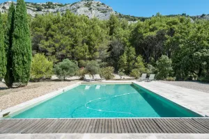 Image of Mountainside 5 bed villa with 6m by 12m swimming pool in the Luberon Valley.