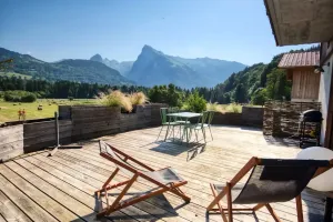 Image of Lovely 2-bedroom apartment in semi-detached house