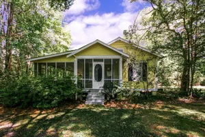 Image of Cozy Cottage with Guest House, Gazebo and Deck