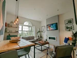 Image of Mid-Century Apartment, Near The Quays & Docks