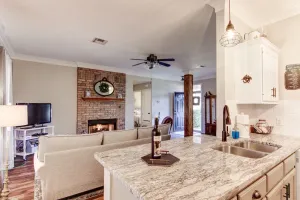Image of JoyHouse-Waco convenient to Baylor, Silos and great restaurants!!