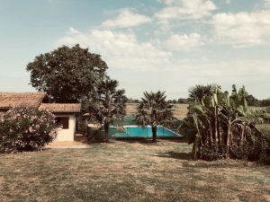 Image of House \/ Villa - Lahosse