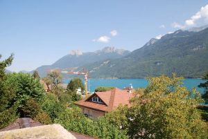Image of Magnificent Savoyard house on the shore of Lake Annecy, 2 minutes from the beach