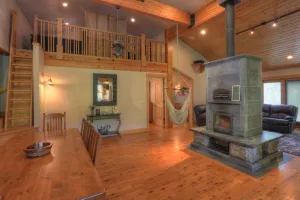 Image of Canyon Lodge- - 8 Acres - Sleeps 10
