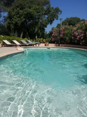Image of Independent ground floor of a villa, residential, garden and private pool