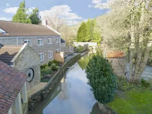 Image of Located just 1 mile away from the centre of Frome, yet in a peaceful location overlooking a river.