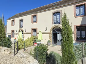 Image of Gîte spacieux 200m² en ferme rénovée avec terrasse, à proximité de Montfort l'Amaury et Thoiry - FR-1-527-40