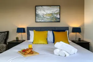 Image of Premium 4 large double bed townhouse in Bicester, next to Bicester Village