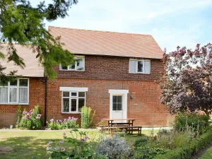Image of 3 bedroom accommodation in Broom, near Biggleswade