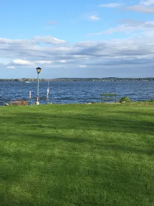 Image of Adorable home w lake front- Paddle boats & kayaks ava, and 2 bathrooms!