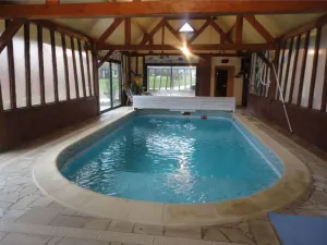Image of Charming house with swimming pool, sauna, Jacuzzi and large wooded grounds
