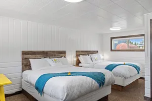 Image of New Lazy Duck Inn #17 Double Queen