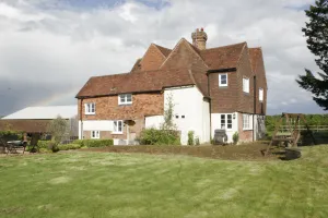 Image of Special Offers Surrey Farmhouse 5 Bedrooms - Sleeps 10