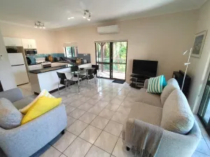 Image of Townhouse No 6 , Marlin Tce on Mudlo