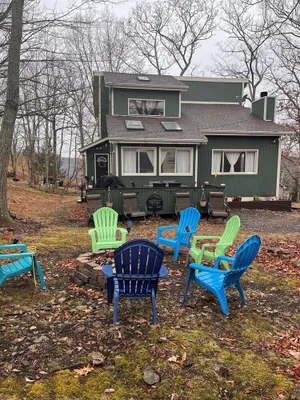 Image of 4 Season Fun Filled Mountain Retreat in Saw Creek Estates with Tons of Amenities