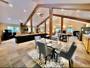 Image of Luxury Mountain Loft- 1700 sqft only 4mi downtown Grass Valley and Nevada City