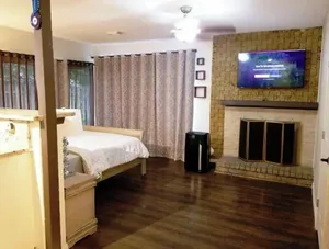 Image of Private Separate Entry Guest Suite Close To Everything
