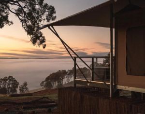 Image of Yira - Yira: Uninterrupted Panoramic Sunrise Vistas