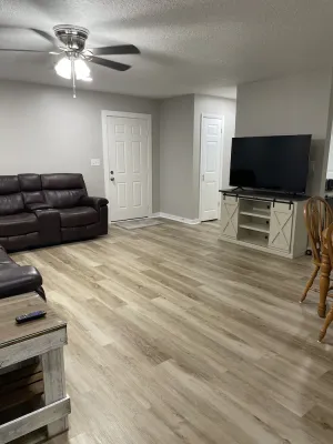 Image of 609-   Beautiful Duplex Minutes from the Hospital!
