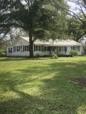 Image of Relaxing Farm Retreat and Cattle Experience near colleges, golf, Casino dining..