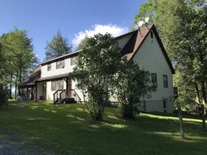 Image of Secluded Home - Close to Skiing, Horse Show, Hiking, Dining\/Shopping