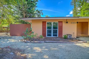 Image of Newly remodeled Parrot Nest Toucan Cottage!  Walk to beach, shops, restaurants!