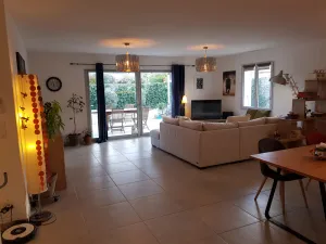 Image of New villa in a Luberon village near Gordes