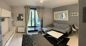 Image of Résidence Luberon Loisir - Appartement Front du Lac et Verdure dans Domaine avec Piscine et Tennis MAE-8834