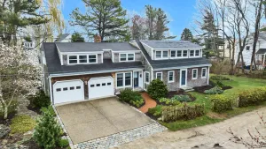 Image of Charming 3-Bedroom Coastal Retreat with Partial Paddy Creek Views