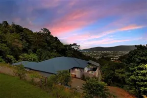 Image of On the very top of Cairns - Views, Magnesium Pool