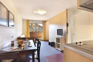 Image of Resort center, fitness, swimming pool, hammam, terrace, balcony, parking, tv, ski locker, 30-32m²