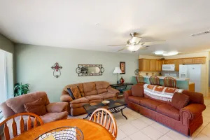 Image of Dog-friendly condo with pools, hot tubs, washer\/dryer, AC - snowbirds welcome