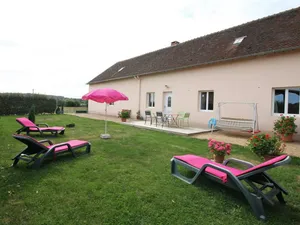 Image of Countryside Retreat: Cozy Home with Garden, Family-Friendly, Close to Scenic Trails