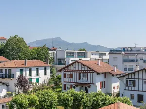 Image of Appartement moderne au centre-ville avec parking à Saint-Jean-de-Luz - FR-1-4-646